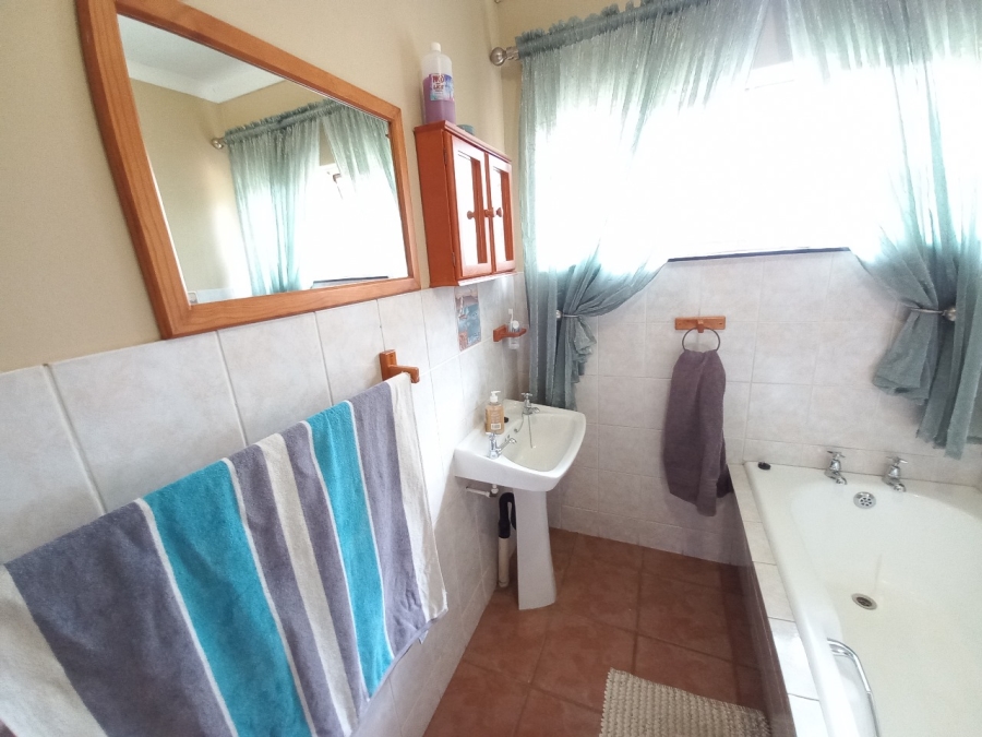 4 Bedroom Property for Sale in Universitas Free State